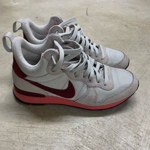 Nike Internationalist Mid